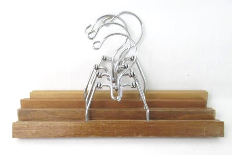 Lot of 10 Vintage Wood Wooden Clip Pants Hangers Bottoms Oak Finish Hook