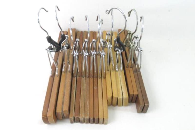 Lot of 10 Vintage Wood Wooden Clip Pants Hangers Bottoms Oak Finish Hook