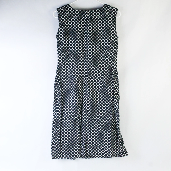 Sunset Road Women's Sleeveless Black White Polka Dot Dress Size 10 Kick Pleat