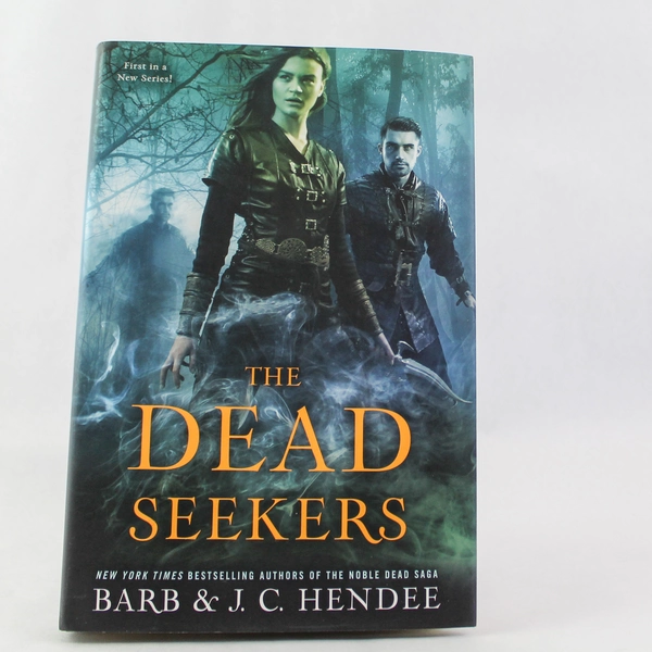 The Dead Seekers Novel by Barb Hendee 2017 Hardcover Good Condition