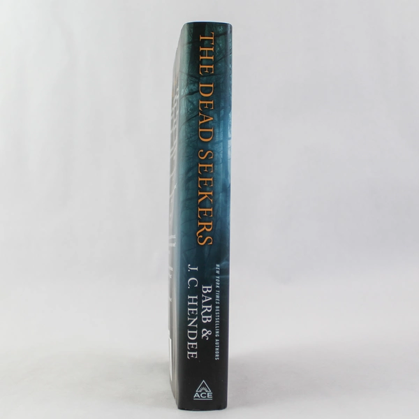 The Dead Seekers Novel by Barb Hendee 2017 Hardcover Good Condition