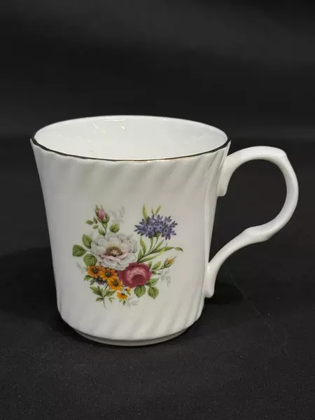 Crown Trent Bone China Coffee Cups Set of 2 Floral Gold Trim Pre-Owned