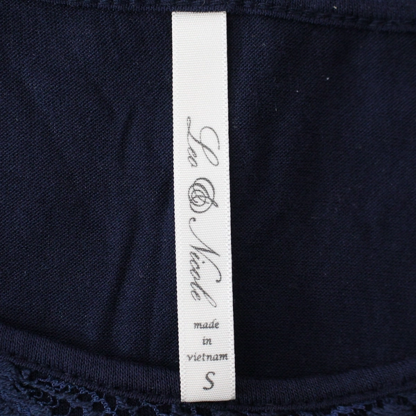 Leo and Nicole Women's Dark Blue Lacy Short Sleeve Blouse Size Small