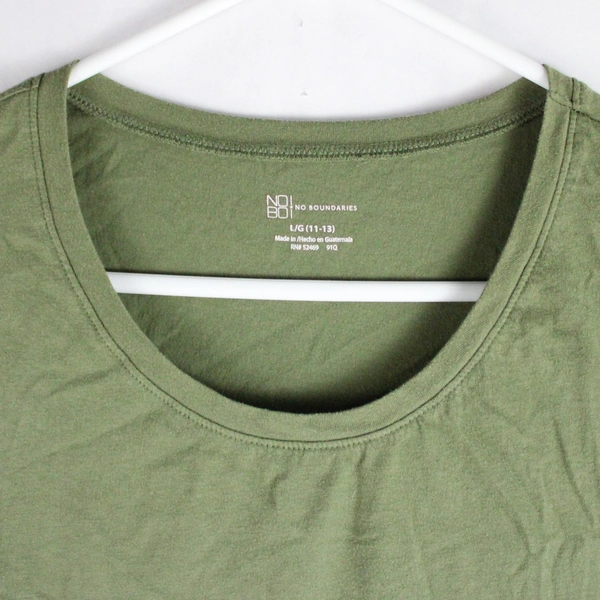 No Boundaries Green T-shirt Women's Size Large 11/13
