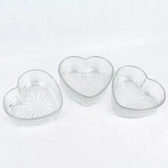 Lot of 3 Unbranded Heart Shaped Clear Glass Dishes/Bowl/Tray