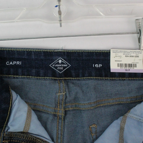 St. John's Bay Women's Blue Secretly Slender Capri Jeans 20" Inseam Size 16P