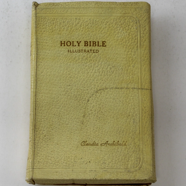 Holy Bible Illustrated The World Publishing Co. Inscribed Claudia Archibald