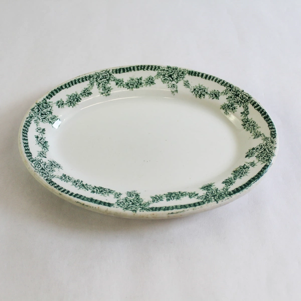 Maddock & Sons Oval Dish Green Leaf Floral Design 8" Diameter Pre-Owned