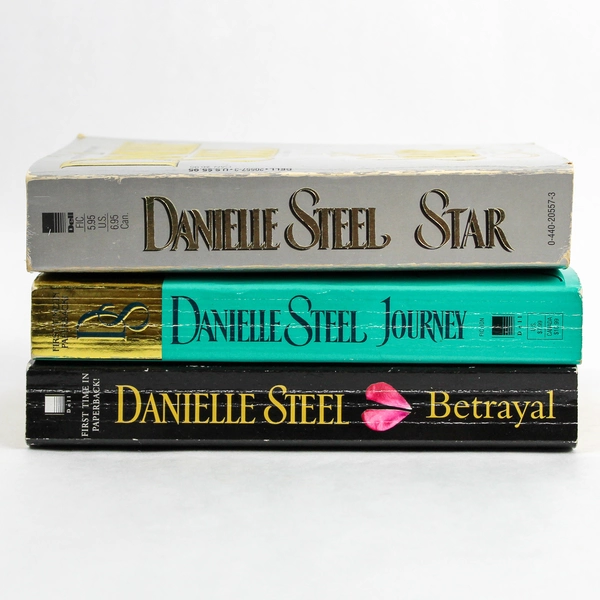 Lot of 3 Danielle Steel Novels Star Journey Betrayal Romance Books