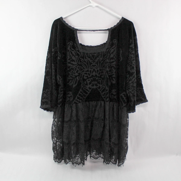 Free People Top Blouse Women's Size S/P 3/4 Sleeves Black Floral Lace Accent