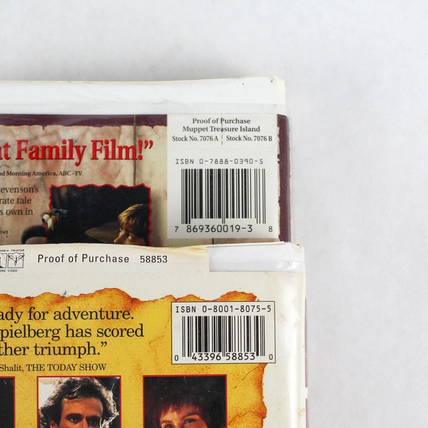 Lot of 2 Kids Pirate Themed VHS Movies Hook And Muppet Treasure Island 1990's