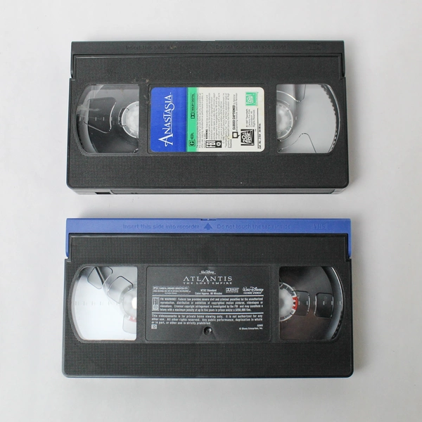 Lot Of 2 Animated VHS Kids Movies Atlantis The Lost Empire And Anastasia