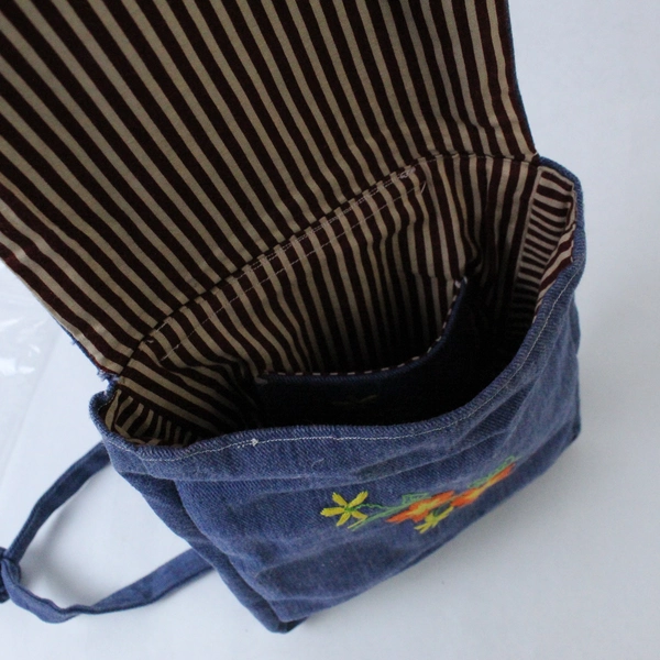 Vintage Unbranded Jean Denim Crossbody Handbag Purse Embroidered Flowers