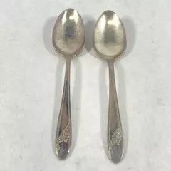 Set Of 2 Tudor Oneida Community Silver Plate Teaspoons Queen Bess II