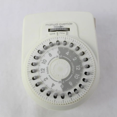 Toastmaster Wall Plug Outlet 24-Hour Lights & Appliances Dial Timer Model 12-925