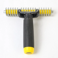 MD Carpet Seam Roller Hand Held 19 Teeth 7 Inches