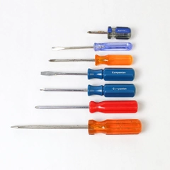Vintage Lot of 7 Screwdrivers Plastic Handle 3 Flathead 4 Phillips Various Sizes