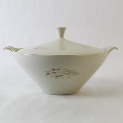 Vintage Spenzo Bavarla Gisela White Ceramic Wheat Pattern Lidded Serving Dish