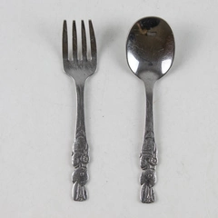 Vintage Oneida Peter Rabbit Stainless Baby Fork And Spoon Set  