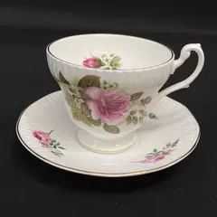 Royal Minster Bone China Tea Cup & Saucer White Ribbed Gold Trim Pink Roses