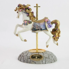 2002 Thomas Kinkade Carousel Collection Sweetheart Carousel 7.5"