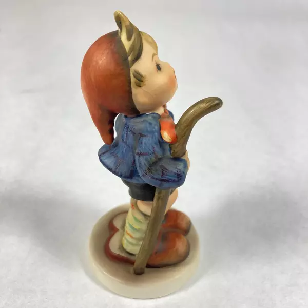 Vintage 1960-72 Goebel M J Hummel Figurine Little Hiker 16 2/0 4" W Germany