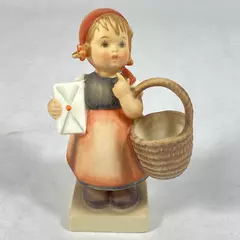 Vintage 1967 M J Hummel Goebel Meditation Figurine 13/2/0 4.5 Inch