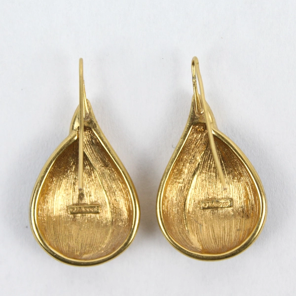 Vintage Monet Black Enamel And Gold Tone Teardrop Dangle Earrings