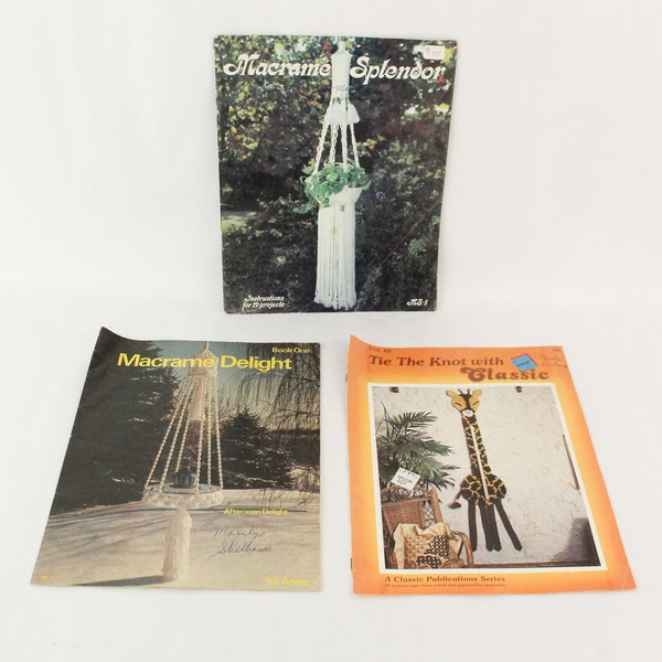 Lot of 3 Vintage Macramé Craft Project Magazines Macramé Splendor Delight