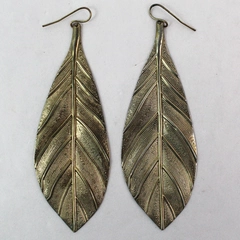 Single Pair of Gold Toned Leaf Shape Textured Earrings