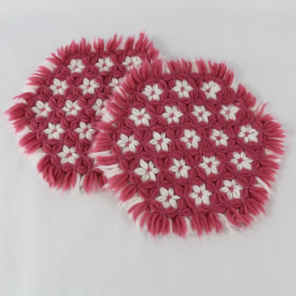 Set of 2 Pink and White Flower Pattern Yarn Pot Holders 8" Diameter