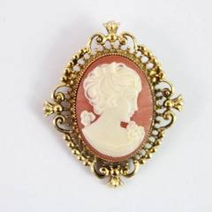 Vintage Avon Ornate Gold Tone Cameo Locket Brooch Right Facing 1.75 Inch Long