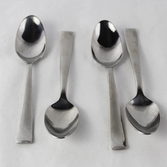 Lot of 4 Modern Oneida Teaspoon Flatware Stainless Steel Square Bottom Design