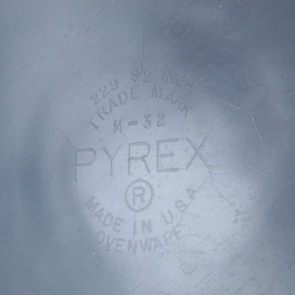 Vintage 9 1/2 Inch Pyrex No229 Clear Glass Pie Plate Fluted Edge Handle USA