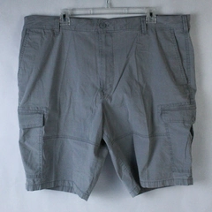 Izod Signature Stretch Shorts Men's Size 42 Gray Flat Front Pockets Belt Loops 