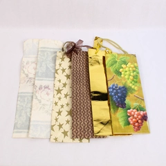 Lot of 6 Pre-Owned Wine Bottle Gift Bags Renaissance & Shamrock Designs