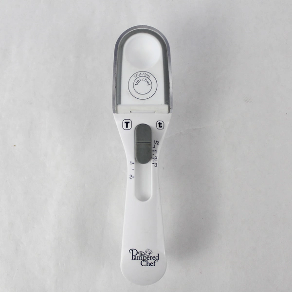 The Pampered Chef Easy Adjustable Sliding Plastic Measuring Spoon