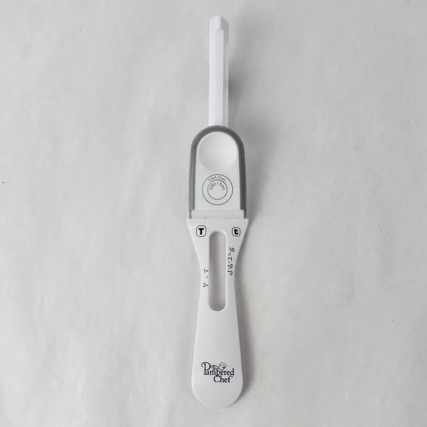 The Pampered Chef Easy Adjustable Sliding Plastic Measuring Spoon