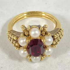 Avon 1973 Roseglow Garnet And Pearl Woman's Ring Size 5