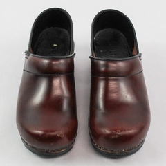 Sanita Clogs Shoes Women's Size 36 US 5.5 Burgundy Black Stitching Accent