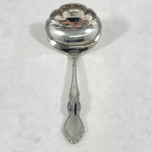 Oneida Stainless Gravy Ladle 1968 Dover Pattern 6.25 Inch