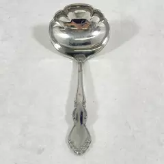 Oneida Stainless Gravy Ladle 1968 Dover Pattern 6.25 Inch