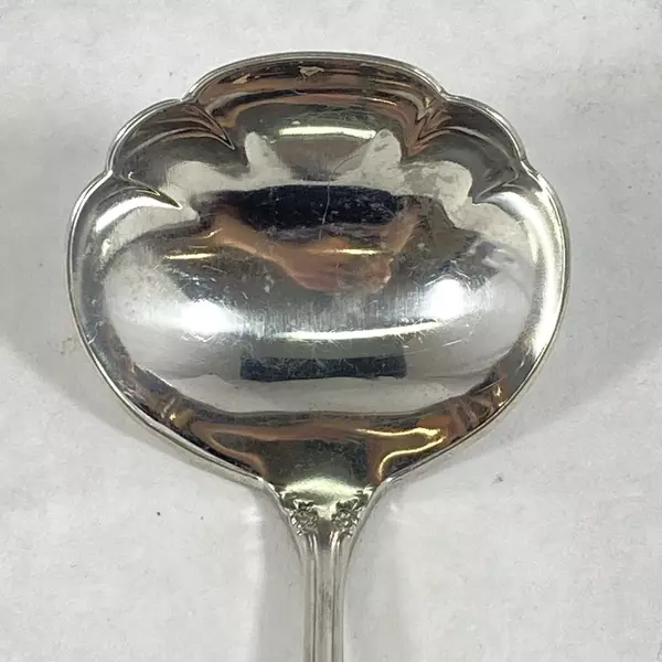 Oneida Stainless Gravy Ladle 1968 Dover Pattern 6.25 Inch