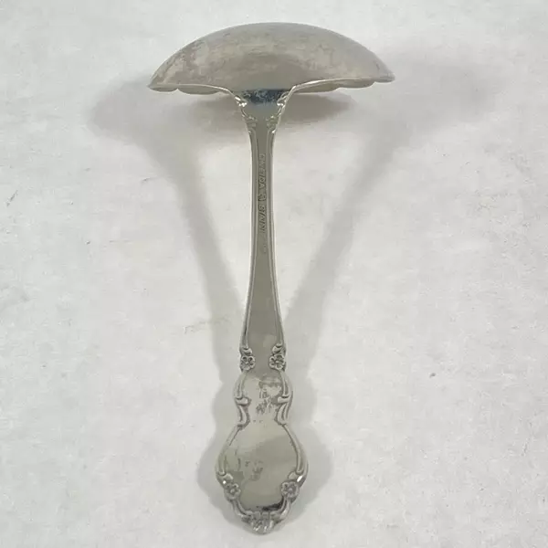 Oneida Stainless Gravy Ladle 1968 Dover Pattern 6.25 Inch