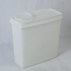 Vintage Tupperware Pitcher 469-2 Lid 471-10 Plastic Kitchen Collectible