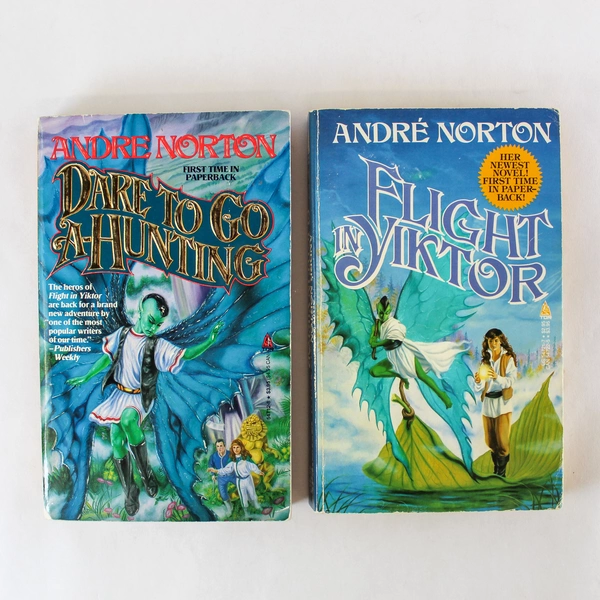 Lot of 2 Vintage Andre Norton Novels Dare to Go A-Hunting & Flight in Yiktor