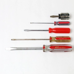 Vintage Lot of 5 Plastic Handle Flat Head Screwdrivers Various Sizes Lengths