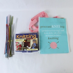 Lot of Knitting Items: 11 Pairs of Needles, Bag & Pattern Calendar