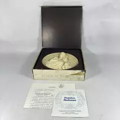 1978 Dante Di Volteradici Living Madonnas Series Alabaster Plate Pensive Madonna