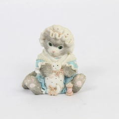 Calico Kittens Grandma's Are Sew Full Of Love Figurine Vintage 2.25" Tall